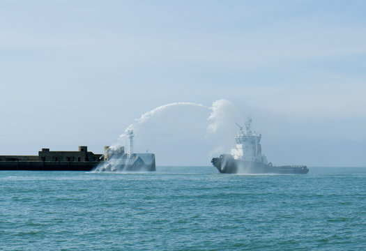 bateau remorqueur