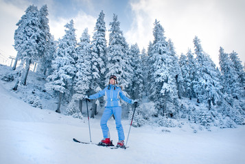 Fototapeta na wymiar snow skiing