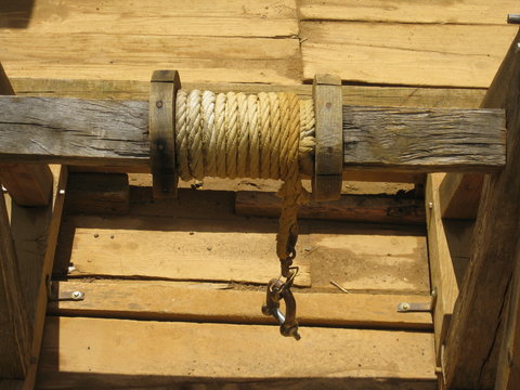 Treuil ancien