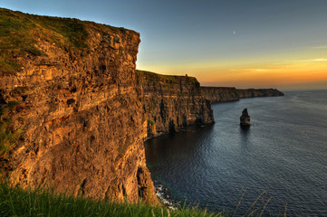 famous cliffs of moher, sunset, county clare, ireland - 31283426