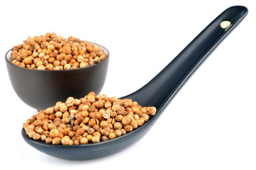 Cuiller et pot de coriandre