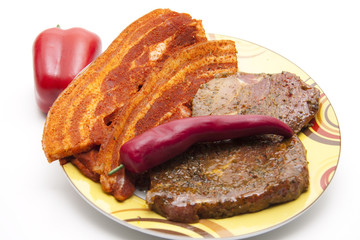 Grillfleisch mit Paprika und Peperoni