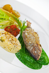 Gebratene Dorade Royale mit Mangold