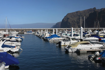 Fototapeta na wymiar Port de Los Gigantes à Tenerife