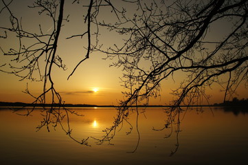 Sonnenuntergang am Wasser
