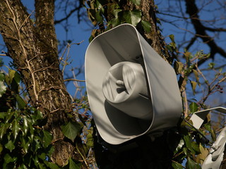 Lautsprecher im Park