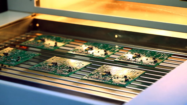 PCB soldering in infrared mashine