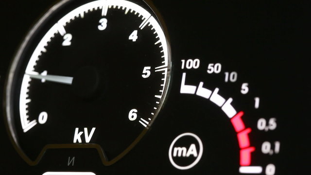 HI voltage display