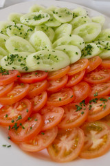 Tomate trifft Gurke