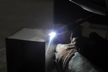 welding operator industry // Facharbeiter Metallbau schweißen