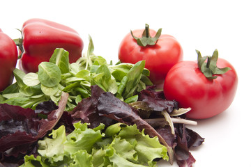 Mischsalat mit Tomate und Paprika