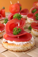 toasts, canapés