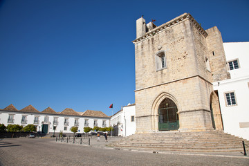 Fototapeta na wymiar Katedra w Faro, Portugalia