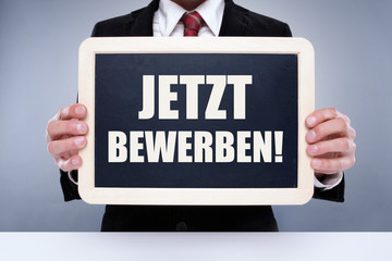 jetzt bewerben
