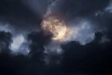 Papier Peint photo autocollant Nuit Nuit de pleine lune orageuse