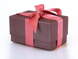 cadeau violet ruban rose