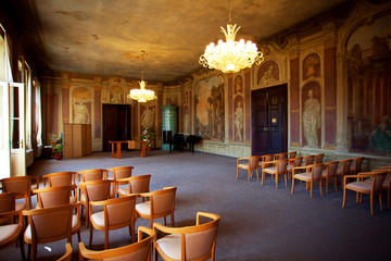 Fototapeta na wymiar ceremonial hall of the old European castle