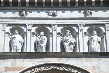 Duomo di Cremona - statue