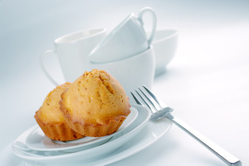 Cupcakes and dishware