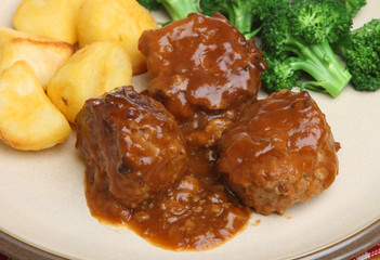 Faggots in Gravy with Vegetables