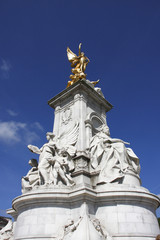Fototapeta na wymiar Buckingham Palace w Londynie, królowa Victoria Memorial