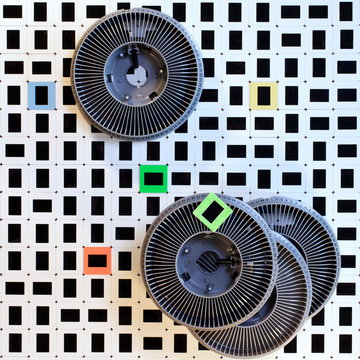 Slide carousel&rsquo;s decoratively placed on slides