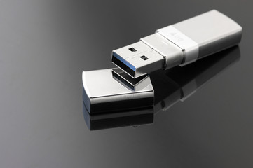 USB flash drive