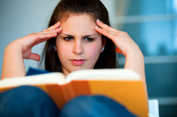 Girl with books3