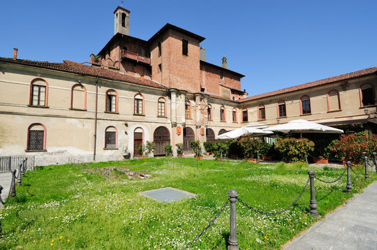 Cortile del Castello Belgioioso di San Colombano