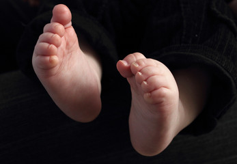 Feet of a small 6 months child