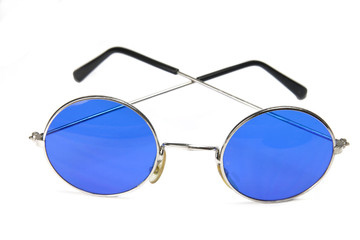 kreisrunde blaue Sonnenbrille