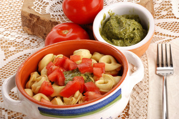 TORTELLI AL PESTO