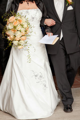 Brautpaar mit Brautstrau&szlig; 707