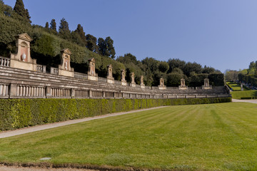 Firenze, Giardini di Bolboli e Palazzo Pitti