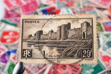 timbres - 20F - Aigues-Mortes - philatélie France