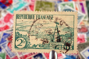timbres - 2 francs - Clochers - philatélie France