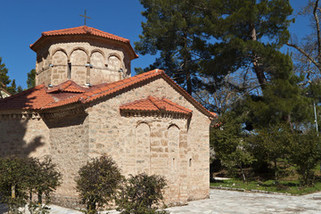 Fototapeta na wymiar Kościół w miejscowości Agia Ławra Kalavryta w Grecji
