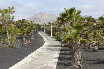 Fußweg  zu den Vulkanen auf Lanzarote