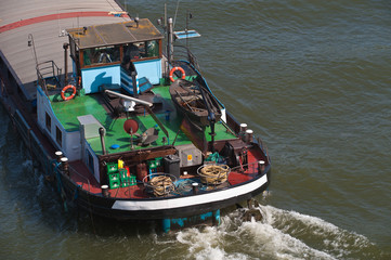 Binnenschifffahrt auf dem Rhein