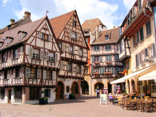 Picturesque square in the Alsatian city of Colmar, France - obrazy, fototapety, plakaty