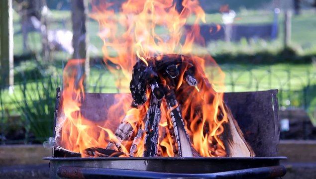 video grillen mit holz IIi