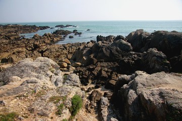 Fototapeta na wymiar rochers en bord de mer - A