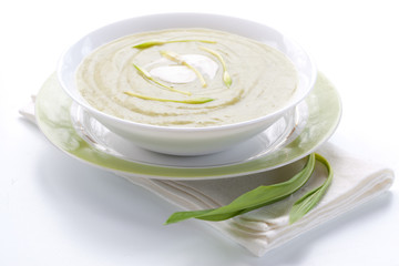 Spring ramson soup