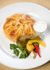 Meat pie with vegetables