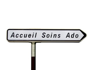 Panneau directionnel ' Accueil et Soins aux Adolescents '