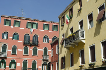 Fototapeta na wymiar Hausfassaden in Venedig, Italien