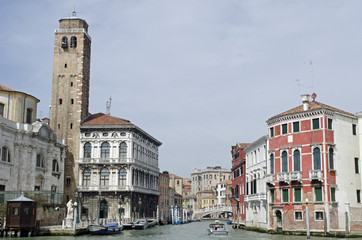 Fototapeta na wymiar Kirche San Geremia und Palazzo Labia, Venedig