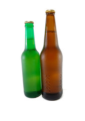 two bottles of beer with different capacities