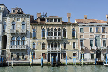 Fototapeta na wymiar Gebäude am Canal Grande, Venedig