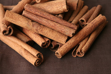 Bâtons de cannelle